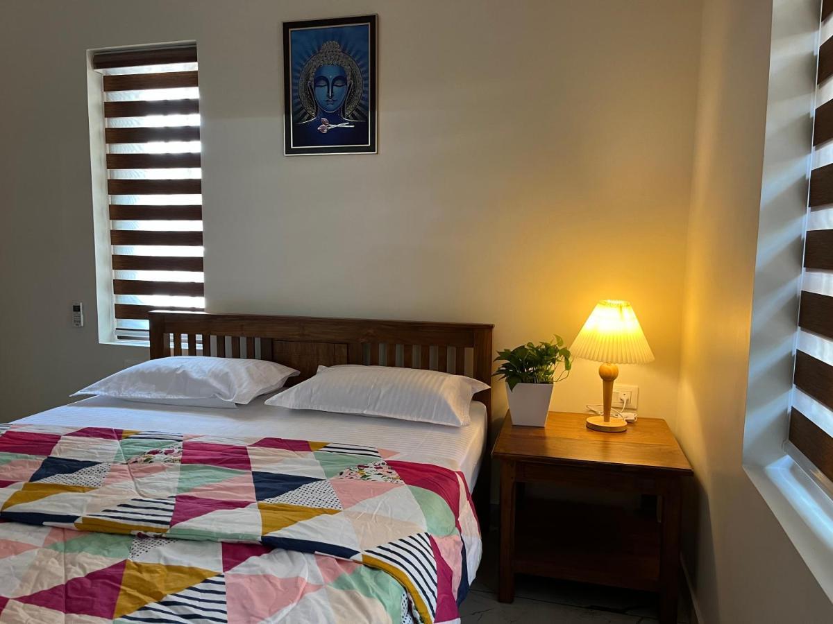 Solomon Apartments,Alappuzha Beach. Exterior photo