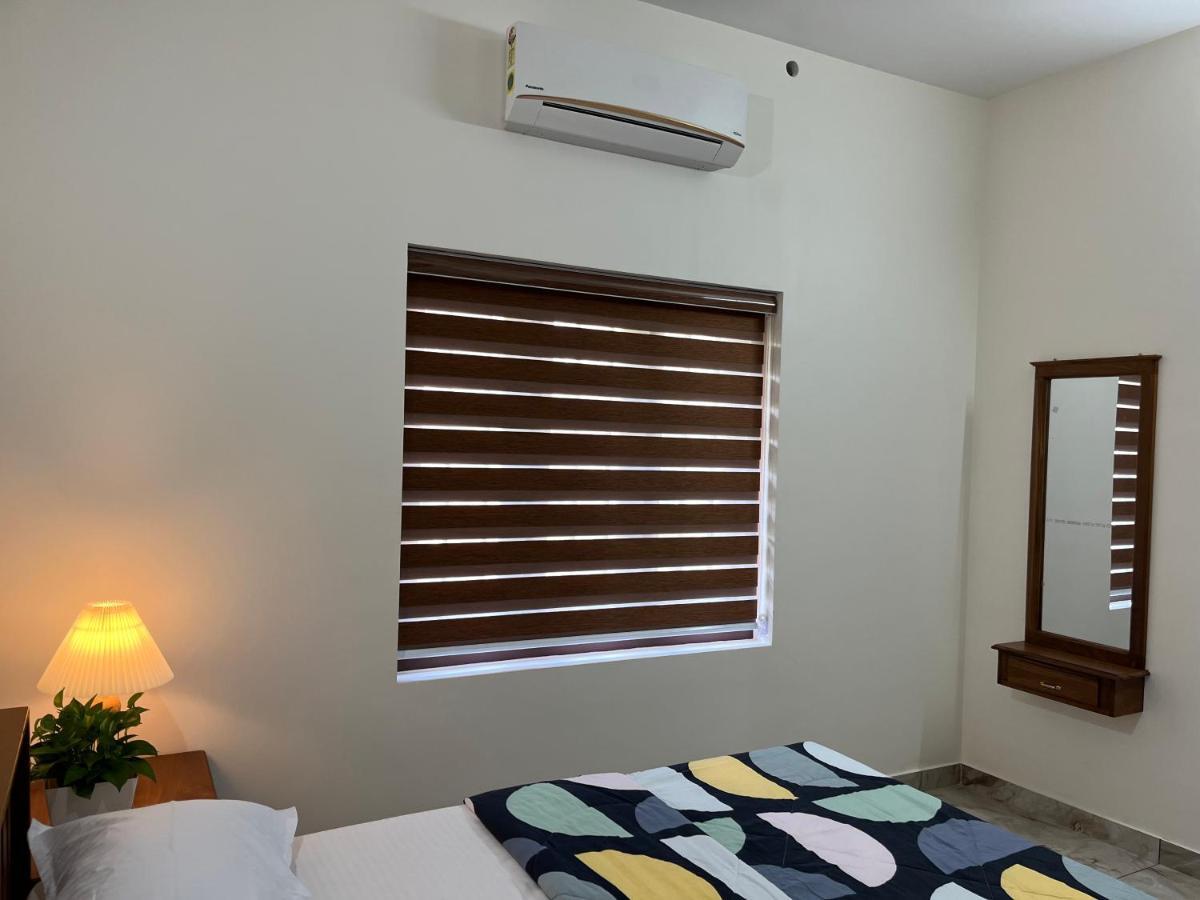 Solomon Apartments,Alappuzha Beach. Exterior photo
